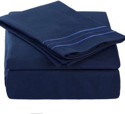 Πάρτε έναν γαλήνιο ύπνο με 4PCS βούρτσισμένο μικροϊνών φύλλο σετ με 3 γραμμές κεντήματα