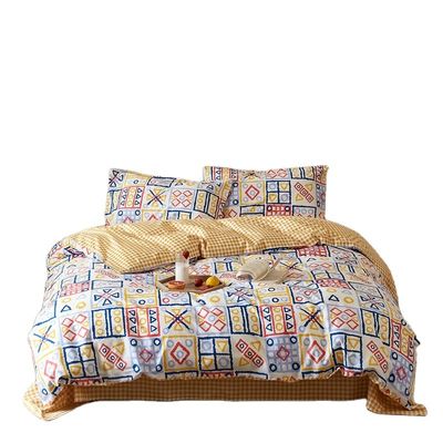 Πολυεστέρας Τυπωμένο Quilt Cover Τέσσερα κομμάτια σετ προσαρμοσμένο για την ικανοποίηση και την άνεση σας