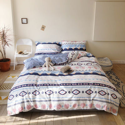 Πολυεστέρας Τυπωμένο Quilt Cover Τέσσερα κομμάτια σετ προσαρμοσμένο για την ικανοποίηση και την άνεση σας